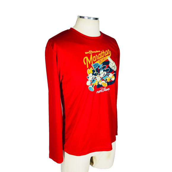 NWOT (M) Run Disney Marathon 2025 Walt Disney World Mens Long Sleeve T Red - Picture 1 of 11